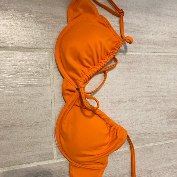 Bathing suit - Picture 5 of 9